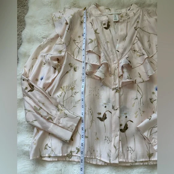 H&M Flounced Floral Peach 🍑 Ruffle Blouse. - Picture 9 of 11